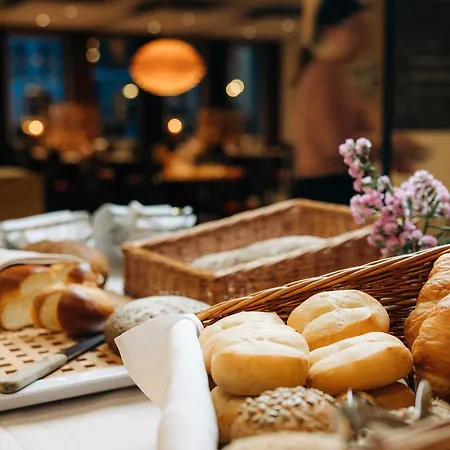 克奥内图恩酒店 酒店 图恩